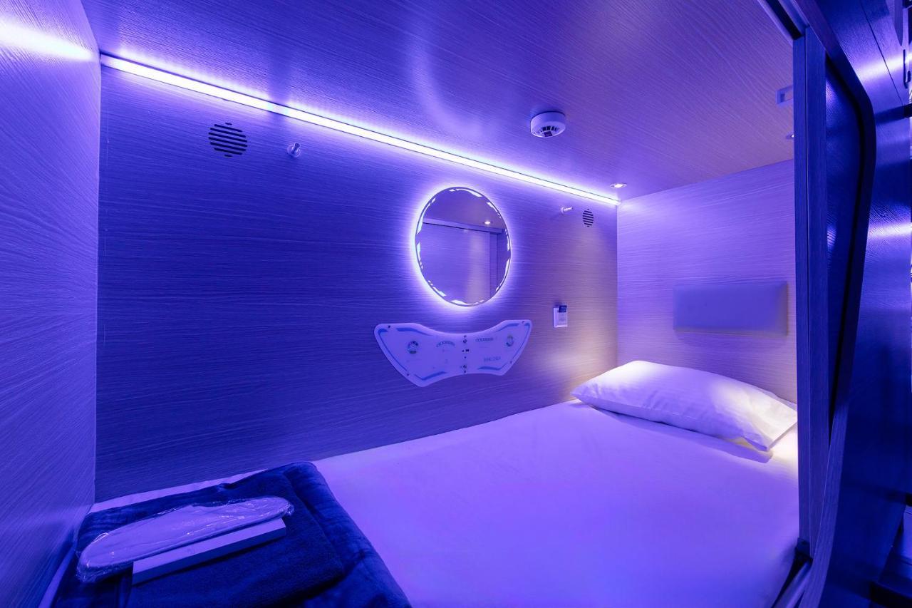 Berloga Capsule Jbr Ostello Dubai Esterno foto